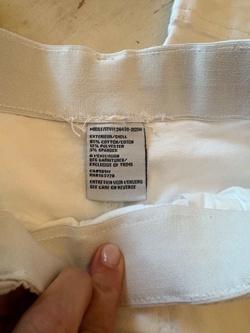White Denim Shorts XS Elastic Waist - Picture 3 of 3